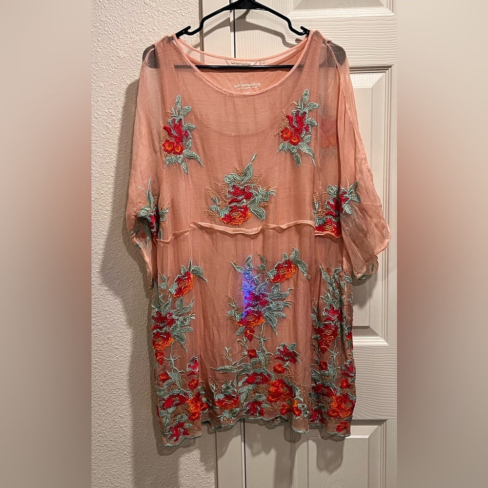 Soft Surroundings Coral Floral Embroidered Blouse Large BNWT